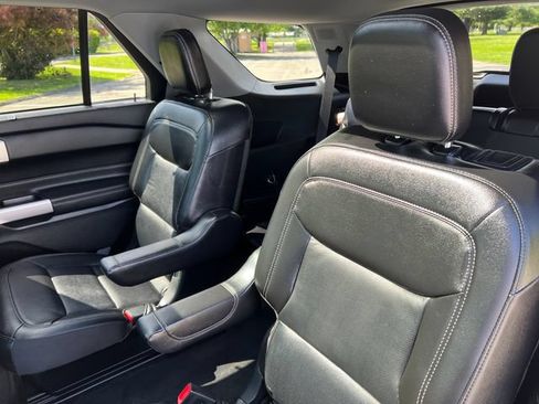Certified 2023 Ford Explorer Limited w/ Limited Technology Package AWD/4WD image 24