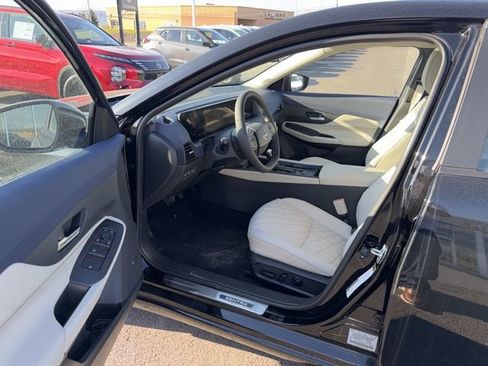 New 2026 Nissan Sentra SL w/ Floor Mat Package FWD image 9