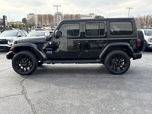 Used 2023 Jeep Wrangler Unlimited Sahara image 11