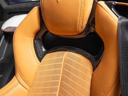 Used 2025 Chevrolet Corvette Z06 RWD image 17
