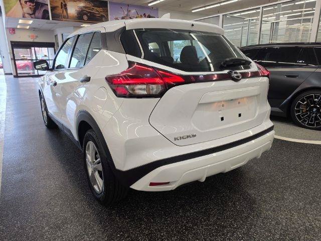 Used 2023 Nissan Kicks S FWD image 7