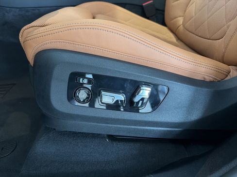 Used 2026 BMW X5 xDrive40i w/ M Sport Package image 21