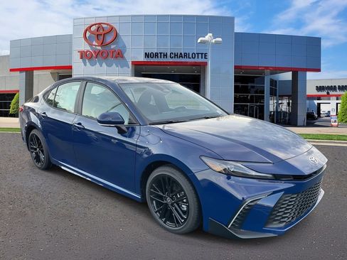 New 2026 Toyota Camry SE image 3