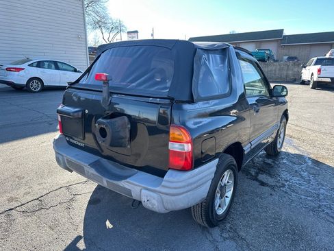 Used 2002 Chevrolet Tracker 2WD w/ Preferred Equipment Group image 6