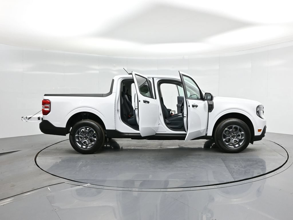 Used 2025 Ford Maverick XLT FWD image 5