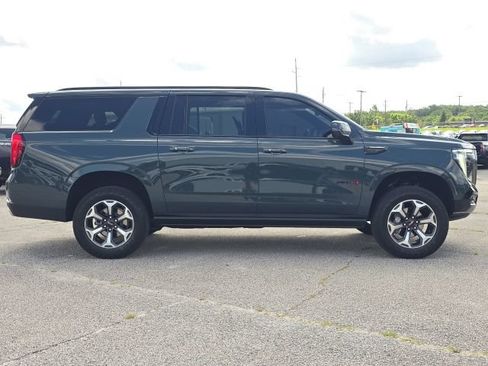 Used 2025 GMC Yukon XL AT4 Ultimate AWD/4WD image 6