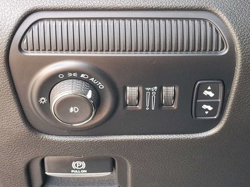 Used 2024 Jeep Wagoneer Series II w/ Convenience Group I AWD/4WD image 24