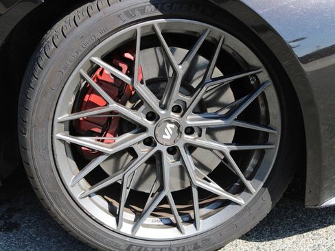 Used 2015 Jaguar F-TYPE R RWD image 13