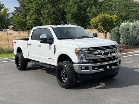 Used 2018 Ford F350 Lariat w/ Chrome Package AWD/4WD image 2