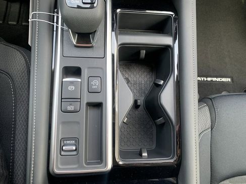 New 2026 Nissan Pathfinder SV image 16