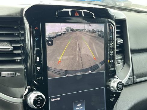 Used 2023 RAM 1500 4x4 Crew Cab image 30