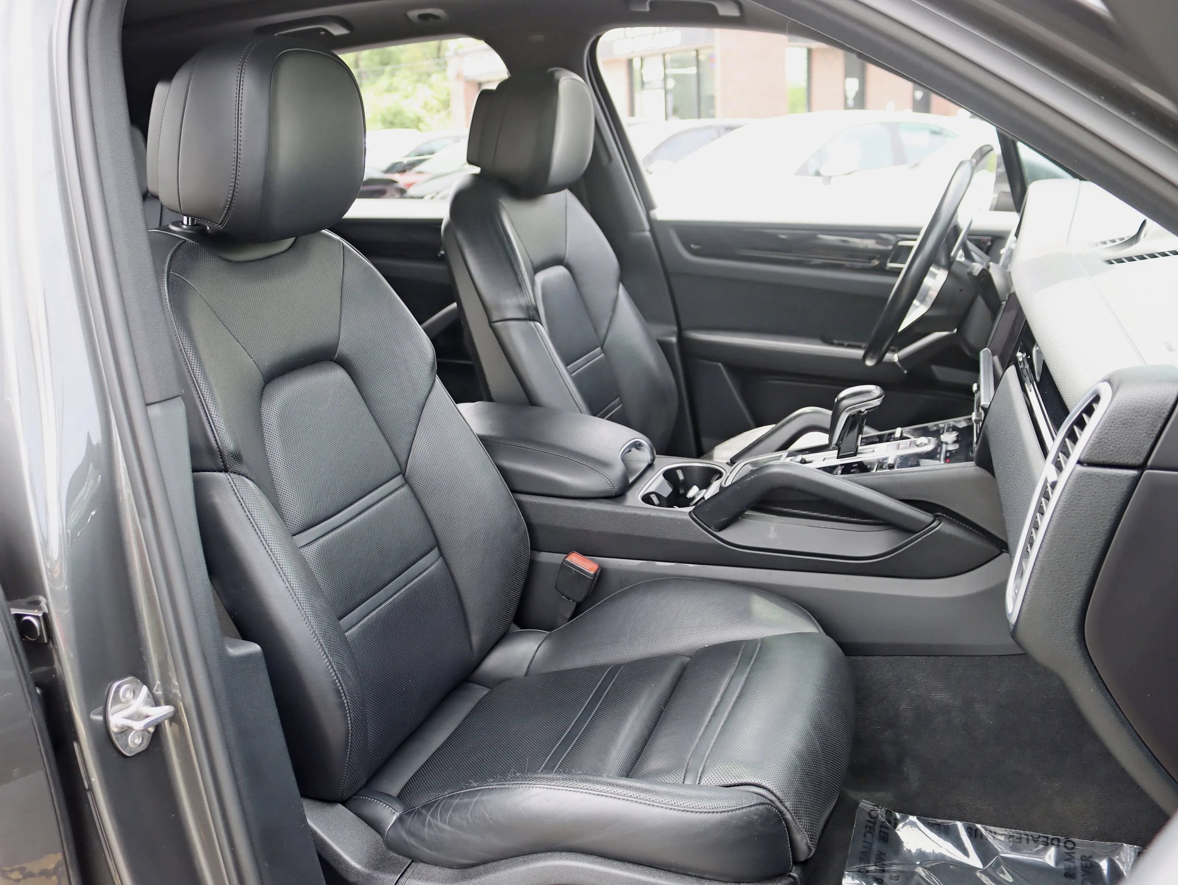 Used 2019 Porsche Cayenne AWD/4WD image 29