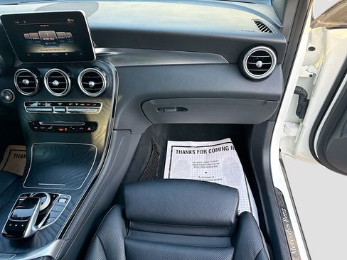 Used 2018 Mercedes-Benz GLC 350e 4MATIC image 17