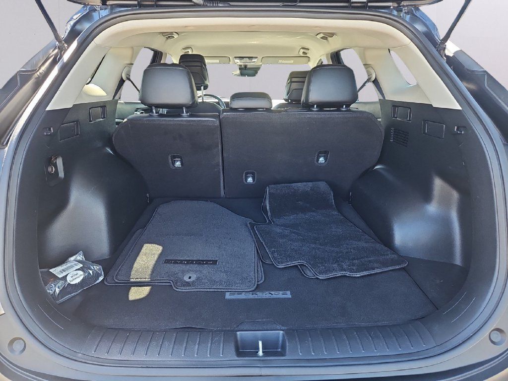 Certified 2024 Kia Sportage EX AWD/4WD image 30