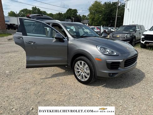 Used 2016 Porsche Cayenne S AWD/4WD image 37