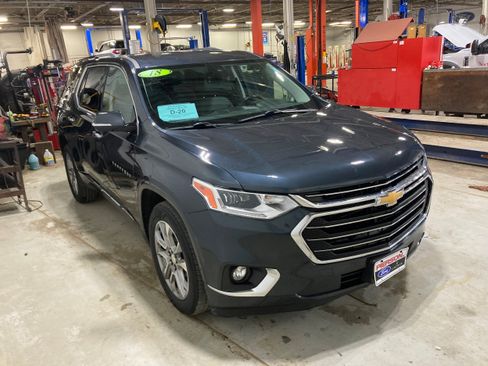 Used 2018 Chevrolet Traverse Premier AWD/4WD image 3