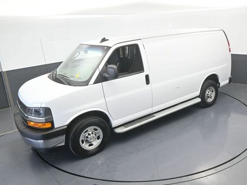 Used 2024 Chevrolet Express 2500 Work Van w/ Driver Convenience Package image 40