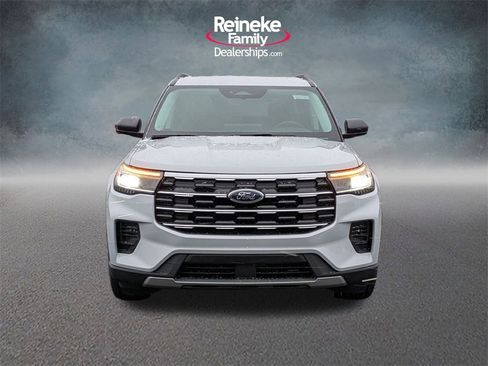 New 2026 Ford Explorer Active image 2