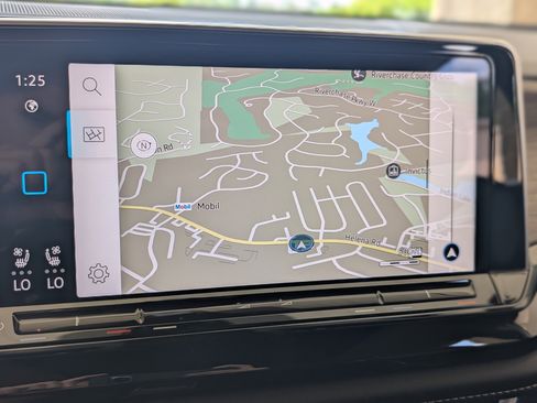 Used 2024 Volkswagen Atlas SEL Premium R-Line AWD/4WD image 28