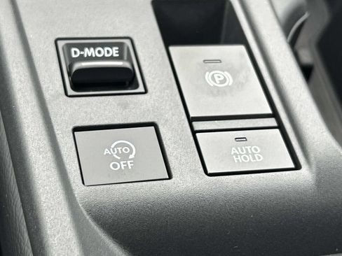 New 2026 Nissan Sentra SR w/ SR Premium Package FWD image 32