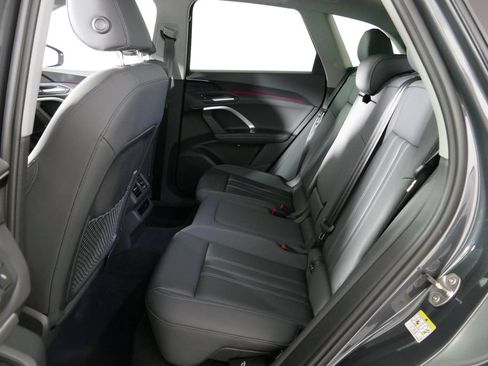 Certified 2025 Audi Q5 Premium w/ Convenience Package AWD/4WD image 29