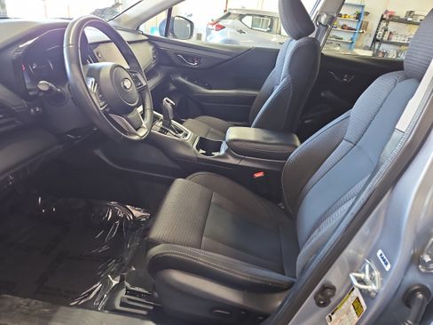 Certified 2025 Subaru Outback Premium image 9