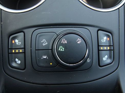 Used 2024 GMC Terrain SLT AWD/4WD image 11
