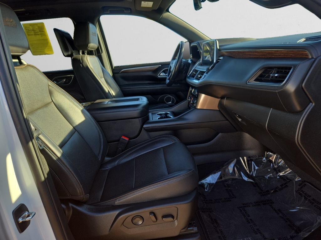 Used 2024 Chevrolet Tahoe High Country w/ Advanced Technology Package AWD/4WD image 17