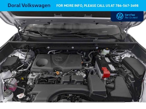 Used 2025 Toyota RAV4 XLE FWD image 8