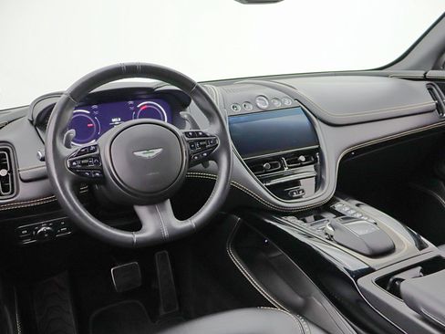 Used 2021 Aston Martin DBX AWD/4WD image 28