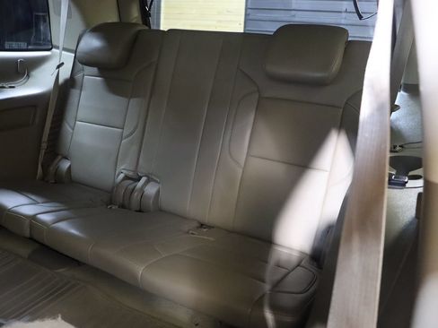 Used 2015 Chevrolet Tahoe LT RWD image 65