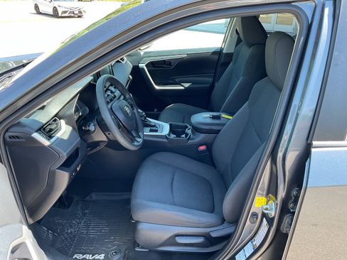 Used 2019 Toyota RAV4 LE w/ All Weather Liner Package AWD/4WD image 13