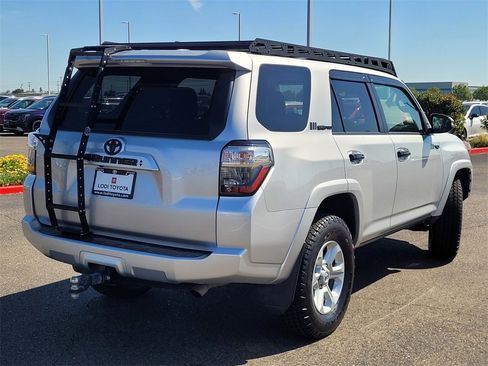 Certified 2020 Toyota 4Runner SR5 Premium image 4