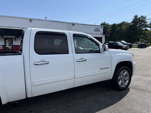 Used 2013 GMC Sierra 1500 SLT w/ SLT Convenience Package AWD/4WD image 11