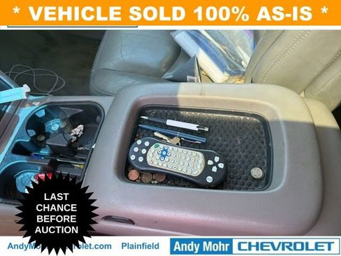 Used 2003 Chevrolet Suburban LT w/ LT Preferred Equipment Group AWD/4WD image 19