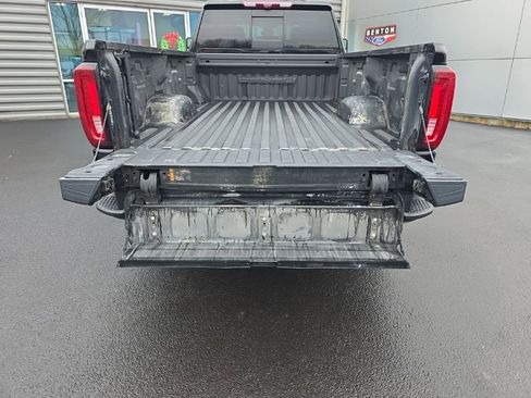 Used 2022 GMC Sierra 2500 Denali w/ Denali Black Diamond Edition image 15