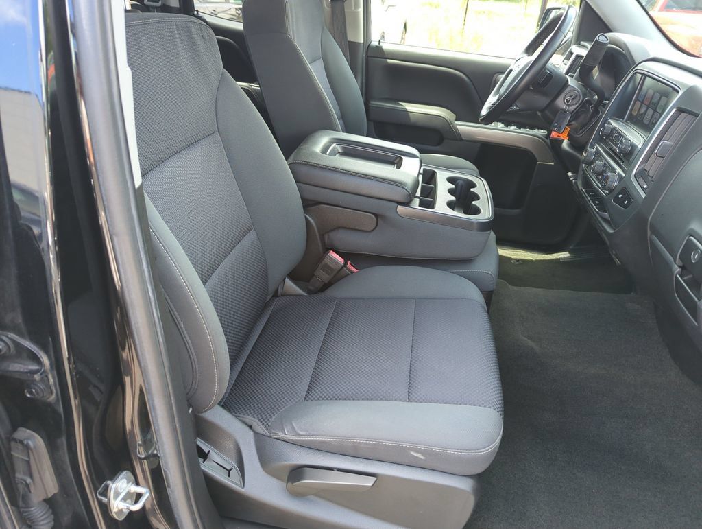 Used 2018 Chevrolet Silverado 1500 LT w/ All Star Edition AWD/4WD image 34