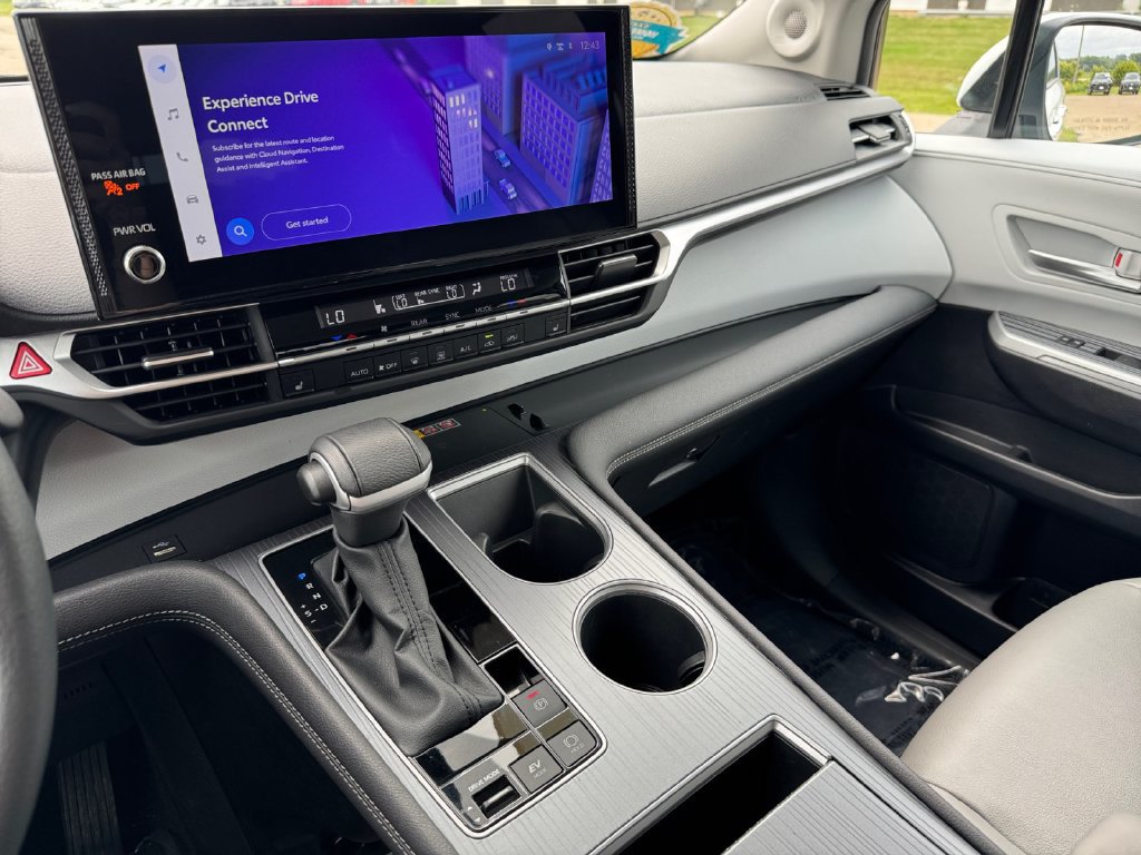 Certified 2025 Toyota Sienna XLE w/ XLE Plus Package AWD/4WD image 30