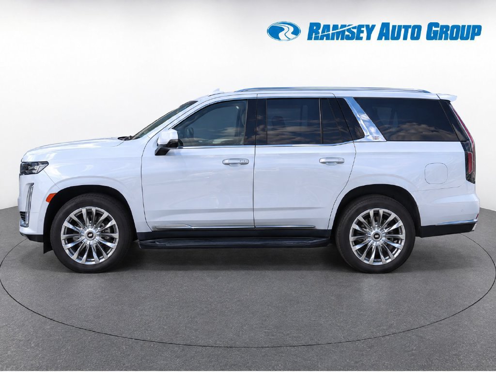 Used 2021 Cadillac Escalade Premium Luxury w/ LPO, Illumination Package AWD/4WD image 6