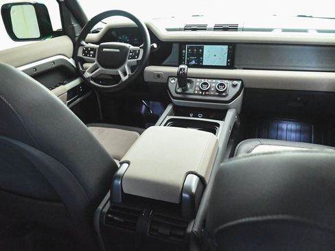 Used 2023 Land Rover Defender 110 X-Dynamic SE image 30