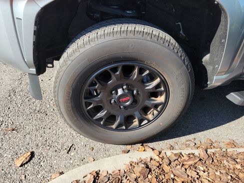 Used 2024 Toyota Tacoma SR5 image 27