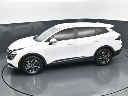 Used 2023 Kia Sportage EX FWD image 28