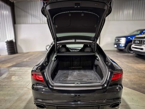 Used 2017 Audi RS 7 Prestige w/ Carbon-Optic Package AWD/4WD image 7