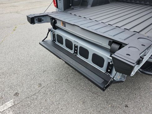 Certified 2025 GMC Sierra 1500 AT4 w/ AT4 Premium Package AWD/4WD image 13