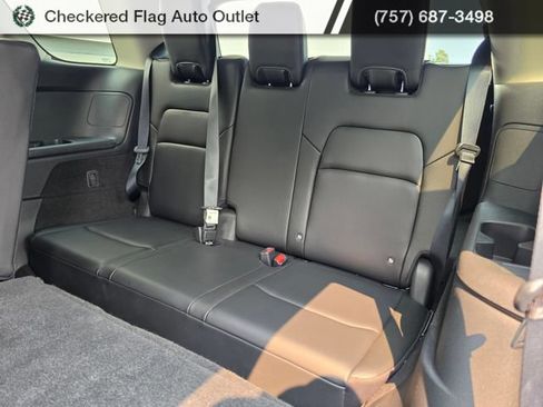 Used 2024 Nissan Pathfinder SL FWD image 44