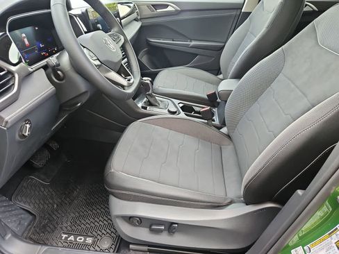 New 2026 Volkswagen Taos SE AWD/4WD image 16