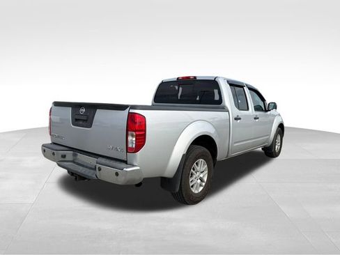 Used 2015 Nissan Frontier SV w/ SV Value Truck Package AWD/4WD image 5