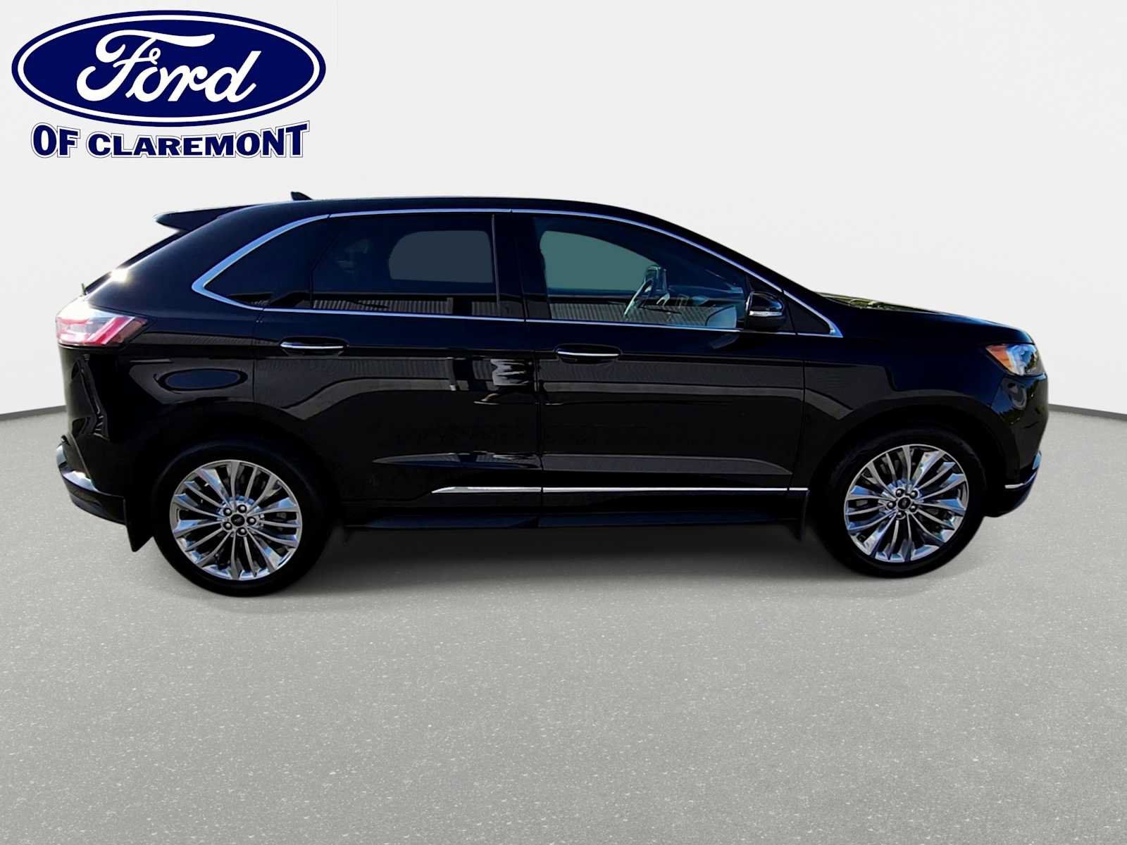 Used 2023 Ford Edge Titanium w/ Equipment Group 301A AWD/4WD image 9