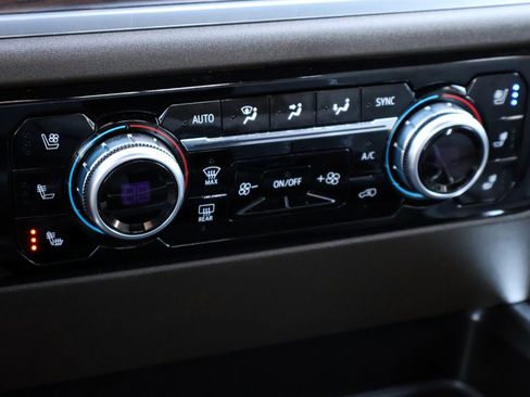 Used 2025 GMC Sierra 2500 SLT w/ Texas SLT Premium Package image 32