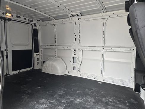 Used 2025 RAM ProMaster 2500 image 30